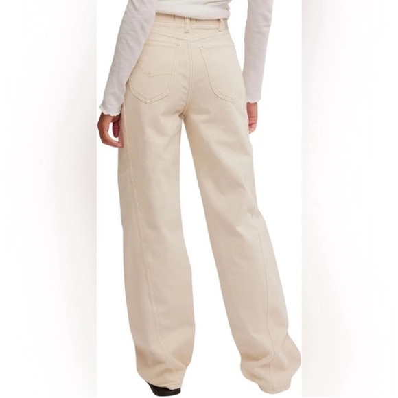 FREE PEOPLE WE THE FREE ASTER SEAMED RELAXED STRAIGHT LEG CREAM JEANS NWT - Picture 5 of 16